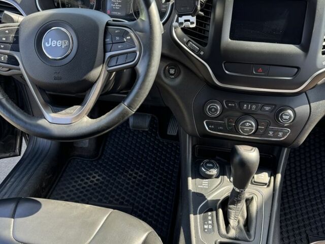 Сірий Джип Cherokee, об'ємом двигуна 2.4 л та пробігом 112 тис. км за 20700 $, фото 10 на Automoto.ua