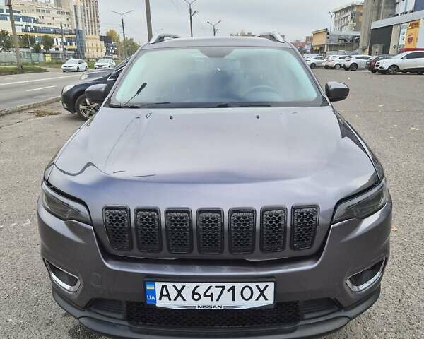 Серый Джип Чероки, объемом двигателя 3.24 л и пробегом 182 тыс. км за 15600 $, фото 5 на Automoto.ua