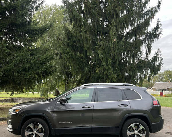 Серый Джип Чероки, объемом двигателя 3.2 л и пробегом 225 тыс. км за 15000 $, фото 5 на Automoto.ua