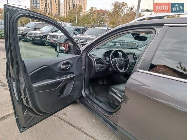 Серый Джип Чероки, объемом двигателя 2.4 л и пробегом 55 тыс. км за 17490 $, фото 18 на Automoto.ua