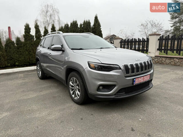 Серый Джип Чероки, объемом двигателя 2.36 л и пробегом 142 тыс. км за 14200 $, фото 1 на Automoto.ua