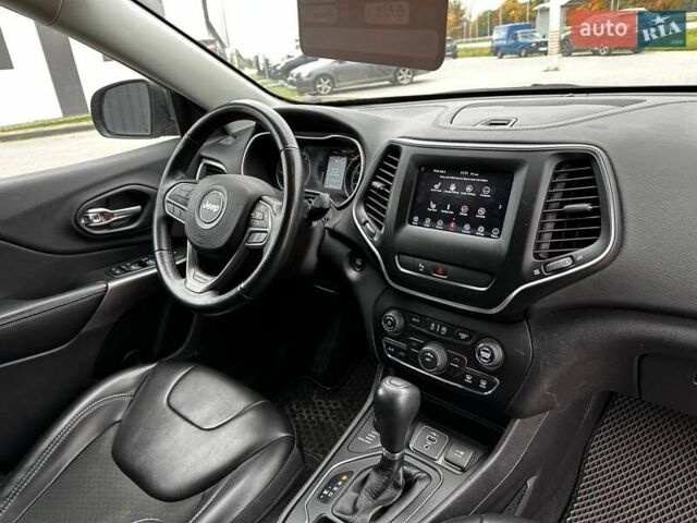 Сірий Джип Cherokee, об'ємом двигуна 3.24 л та пробігом 141 тис. км за 16799 $, фото 31 на Automoto.ua