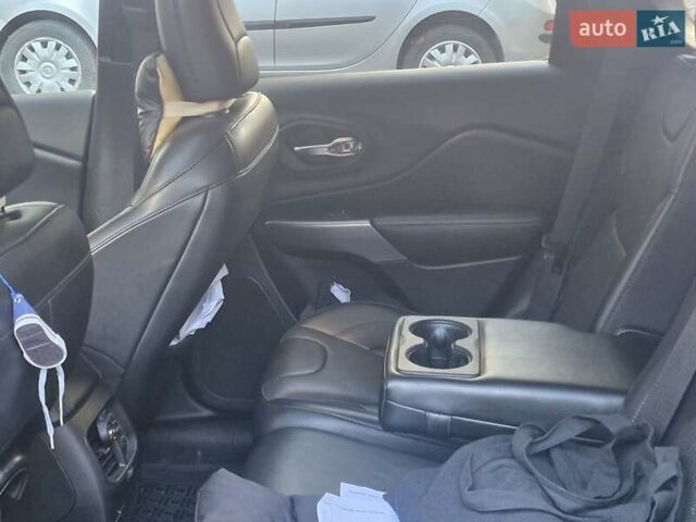 Серый Джип Чероки, объемом двигателя 3.24 л и пробегом 119 тыс. км за 18499 $, фото 21 на Automoto.ua