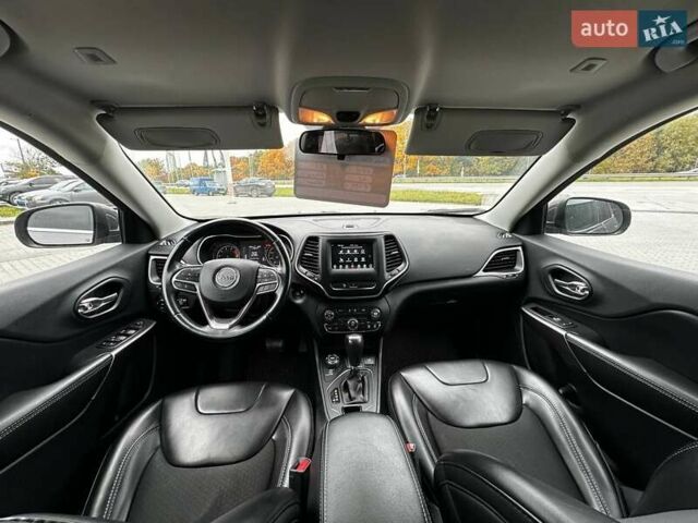 Сірий Джип Cherokee, об'ємом двигуна 3.24 л та пробігом 141 тис. км за 16799 $, фото 28 на Automoto.ua