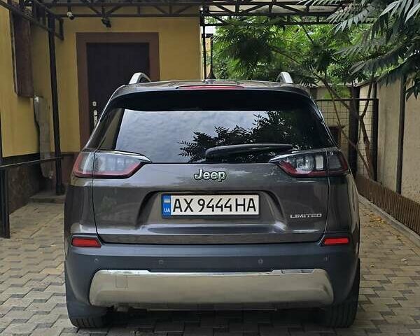 Серый Джип Чероки, объемом двигателя 2.4 л и пробегом 113 тыс. км за 15999 $, фото 5 на Automoto.ua