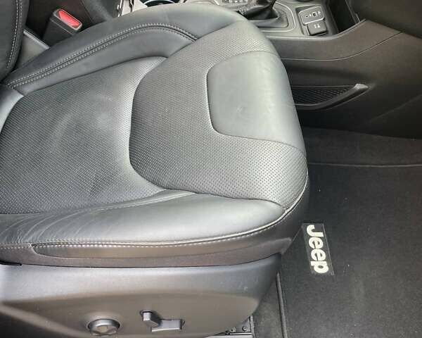 Серый Джип Чероки, объемом двигателя 1.99 л и пробегом 70 тыс. км за 16500 $, фото 13 на Automoto.ua