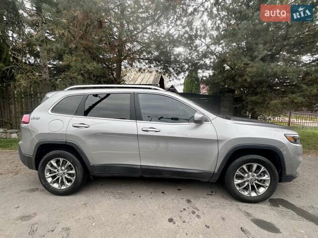 Сірий Джип Cherokee, об'ємом двигуна 3.24 л та пробігом 113 тис. км за 19000 $, фото 1 на Automoto.ua