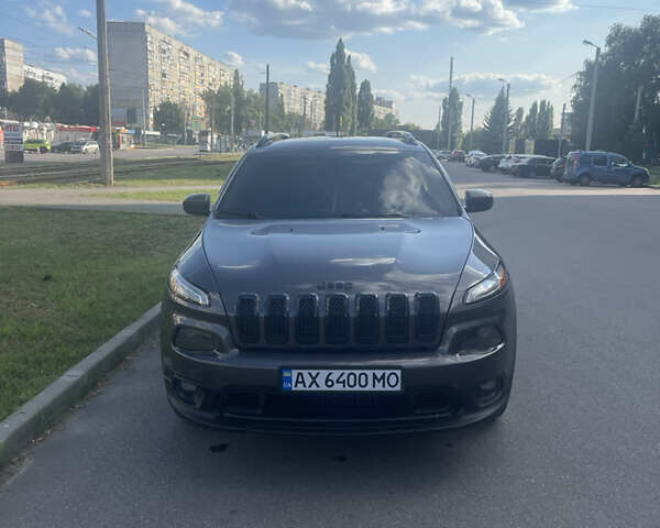 Серый Джип Чероки, объемом двигателя 2.36 л и пробегом 230 тыс. км за 13950 $, фото 10 на Automoto.ua