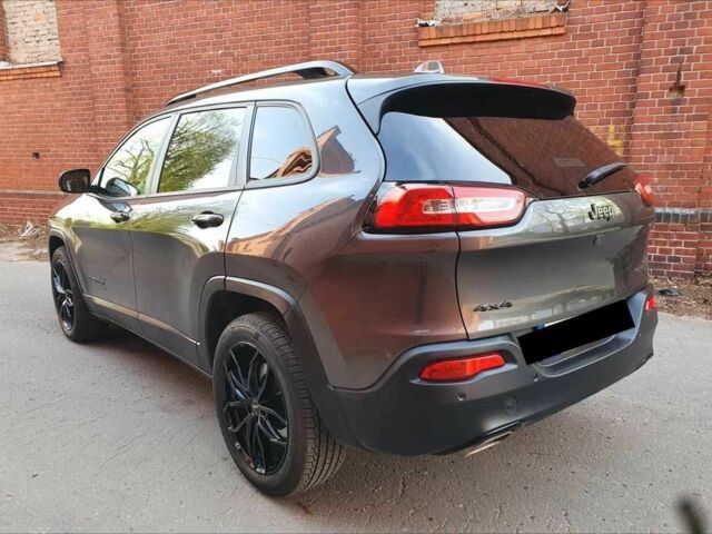 Сірий Джип Cherokee, об'ємом двигуна 0 л та пробігом 90 тис. км за 11500 $, фото 4 на Automoto.ua