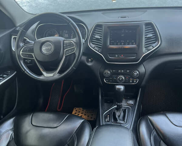 Серый Джип Чероки, объемом двигателя 2.36 л и пробегом 177 тыс. км за 16200 $, фото 11 на Automoto.ua