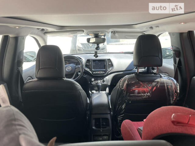 Сірий Джип Cherokee, об'ємом двигуна 3.2 л та пробігом 112 тис. км за 23800 $, фото 5 на Automoto.ua