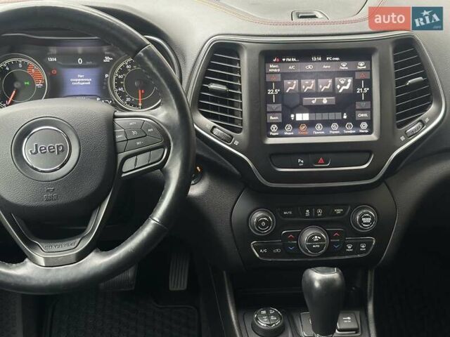 Сірий Джип Cherokee, об'ємом двигуна 1.99 л та пробігом 78 тис. км за 22500 $, фото 32 на Automoto.ua