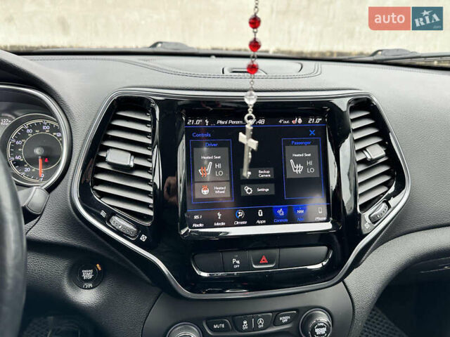 Сірий Джип Cherokee, об'ємом двигуна 2 л та пробігом 142 тис. км за 17100 $, фото 20 на Automoto.ua