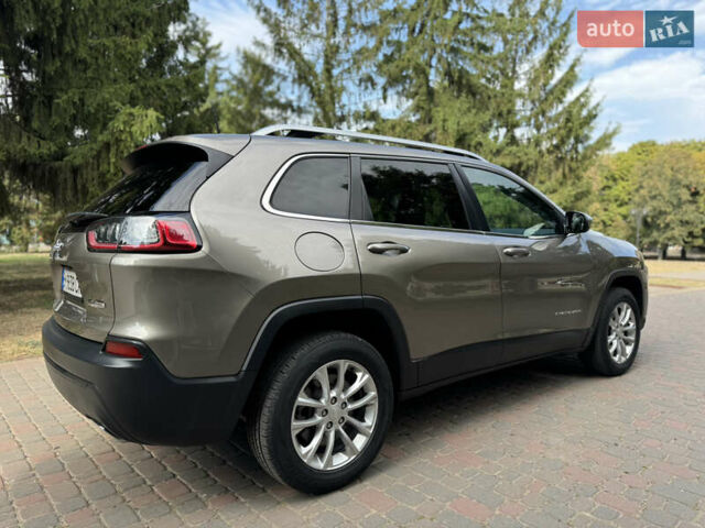 Сірий Джип Cherokee, об'ємом двигуна 3.24 л та пробігом 92 тис. км за 16500 $, фото 4 на Automoto.ua
