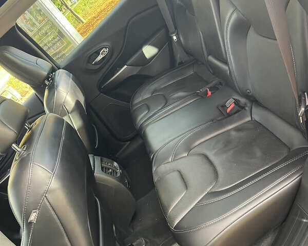 Серый Джип Чероки, объемом двигателя 3.24 л и пробегом 108 тыс. км за 19500 $, фото 22 на Automoto.ua