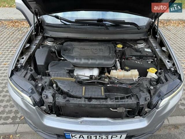 Джип Чероки 2018 в Киеве на Automoto.ua Серый Джип Чероки, объемом двигателя 2.36 л и пробегом 120 тыс. км за 15900 $, фото 28 на Automoto.ua