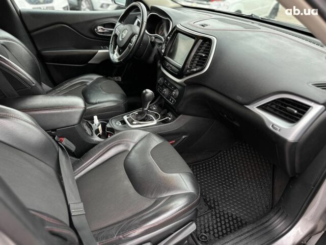 Серый Джип Чероки, объемом двигателя 2.4 л и пробегом 152 тыс. км за 15490 $, фото 22 на Automoto.ua