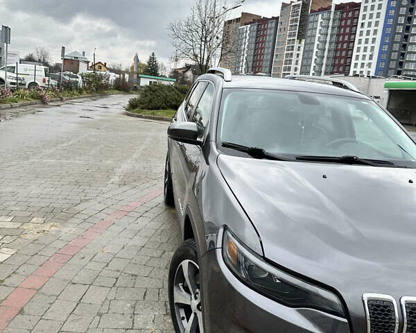 Сірий Джип Cherokee, об'ємом двигуна 2 л та пробігом 142 тис. км за 17100 $, фото 5 на Automoto.ua