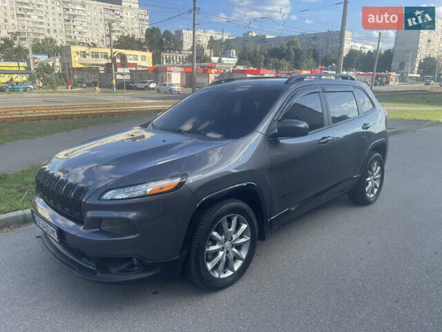 Серый Джип Чероки, объемом двигателя 2.36 л и пробегом 230 тыс. км за 13950 $, фото 9 на Automoto.ua