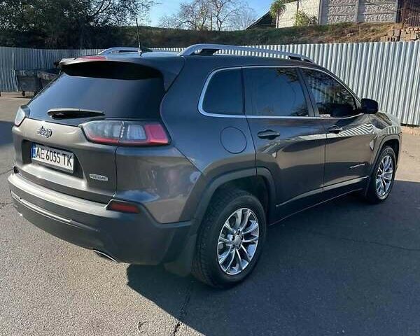 Сірий Джип Cherokee, об'ємом двигуна 2 л та пробігом 76 тис. км за 14900 $, фото 1 на Automoto.ua