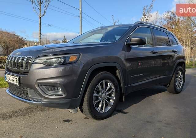 Сірий Джип Cherokee, об'ємом двигуна 2 л та пробігом 109 тис. км за 18700 $, фото 6 на Automoto.ua