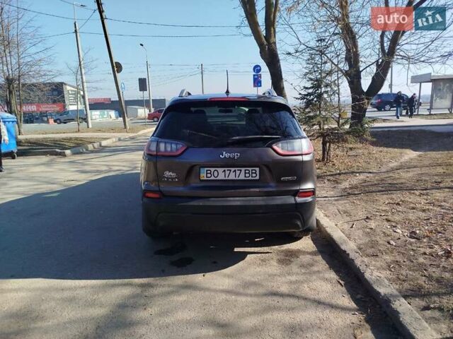 Серый Джип Чероки, объемом двигателя 2.36 л и пробегом 66 тыс. км за 18500 $, фото 3 на Automoto.ua