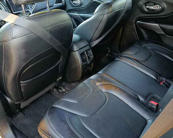 Серый Джип Чероки, объемом двигателя 3.2 л и пробегом 234 тыс. км за 15499 $, фото 8 на Automoto.ua