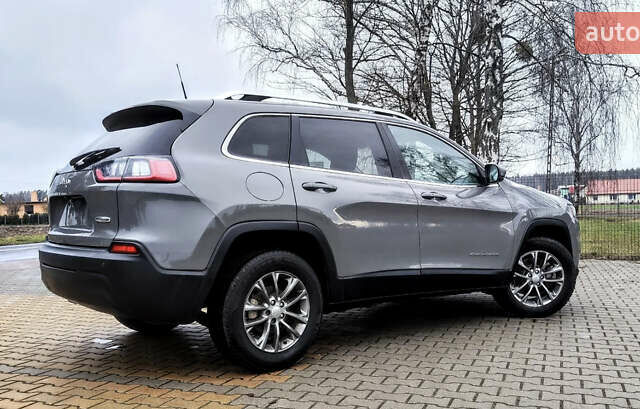 Сірий Джип Cherokee, об'ємом двигуна 2.36 л та пробігом 140 тис. км за 16200 $, фото 1 на Automoto.ua