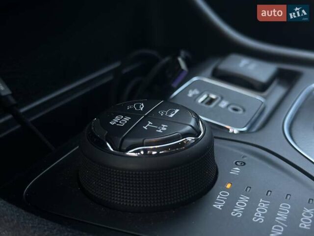 Сірий Джип Cherokee, об'ємом двигуна 1.99 л та пробігом 78 тис. км за 22500 $, фото 36 на Automoto.ua