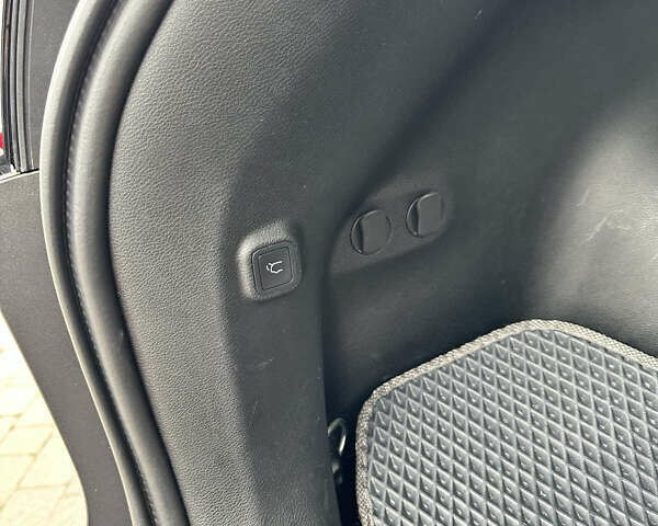 Сірий Джип Cherokee, об'ємом двигуна 2 л та пробігом 142 тис. км за 17100 $, фото 10 на Automoto.ua