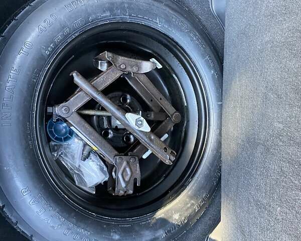 Серый Джип Чероки, объемом двигателя 2 л и пробегом 130 тыс. км за 18300 $, фото 14 на Automoto.ua