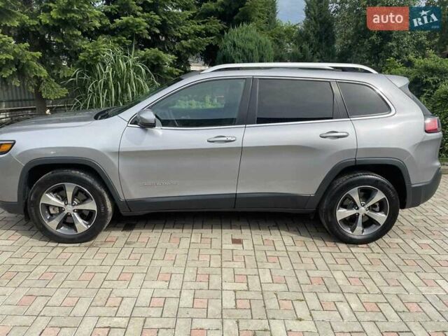 Серый Джип Чероки, объемом двигателя 1.99 л и пробегом 70 тыс. км за 16500 $, фото 5 на Automoto.ua