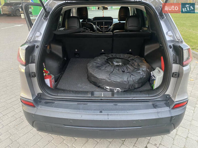 Серый Джип Чероки, объемом двигателя 2.36 л и пробегом 176 тыс. км за 16200 $, фото 23 на Automoto.ua