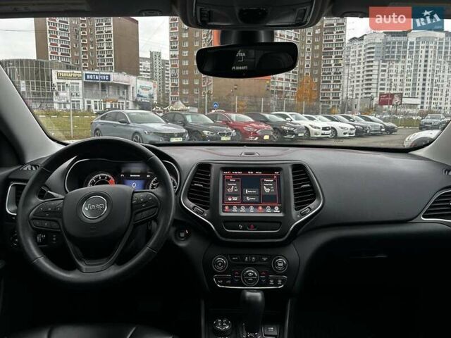 Сірий Джип Cherokee, об'ємом двигуна 3.24 л та пробігом 91 тис. км за 23290 $, фото 33 на Automoto.ua