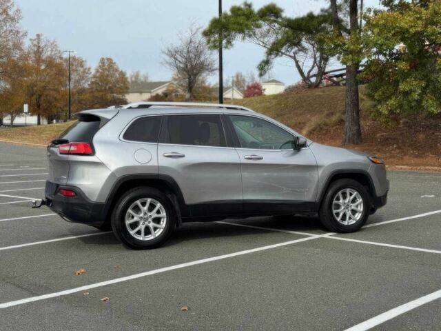 Серый Джип Чероки, объемом двигателя 3.2 л и пробегом 36 тыс. км за 12560 $, фото 2 на Automoto.ua