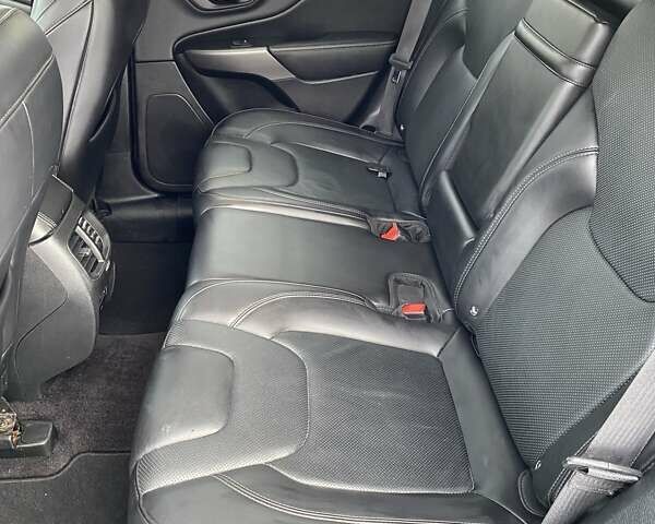 Сірий Джип Cherokee, об'ємом двигуна 2.4 л та пробігом 112 тис. км за 18900 $, фото 13 на Automoto.ua