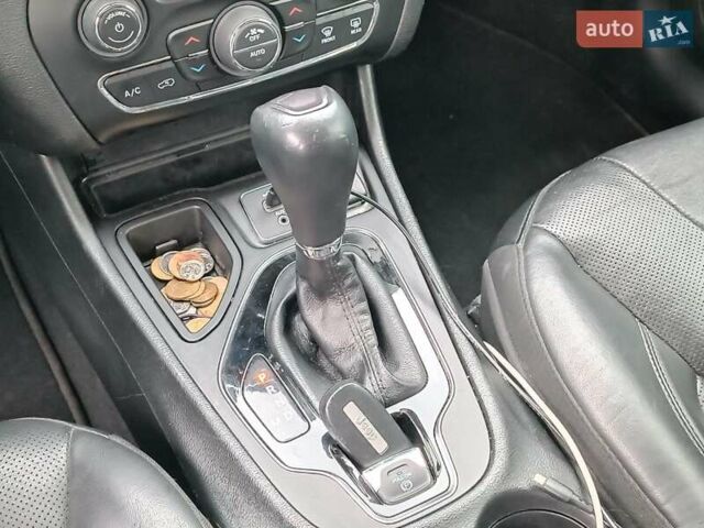 Серый Джип Чероки, объемом двигателя 2.4 л и пробегом 55 тыс. км за 17490 $, фото 17 на Automoto.ua