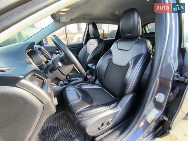 Серый Джип Чероки, объемом двигателя 2.36 л и пробегом 154 тыс. км за 17990 $, фото 8 на Automoto.ua