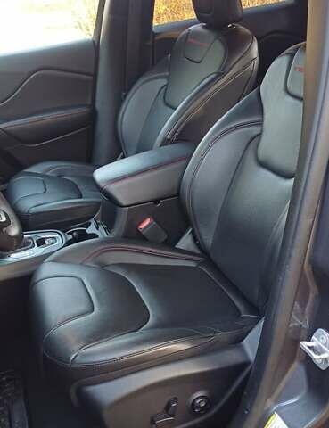 Сірий Джип Cherokee, об'ємом двигуна 3.24 л та пробігом 54 тис. км за 21300 $, фото 26 на Automoto.ua