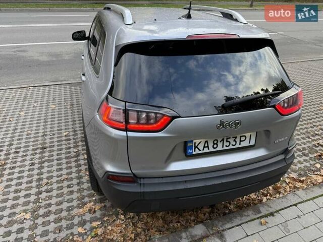 Джип Чероки 2018 в Киеве на Automoto.ua Серый Джип Чероки, объемом двигателя 2.36 л и пробегом 120 тыс. км за 15900 $, фото 7 на Automoto.ua