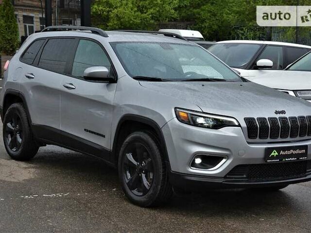 Сірий Джип Cherokee, об'ємом двигуна 3.2 л та пробігом 69 тис. км за 20999 $, фото 2 на Automoto.ua