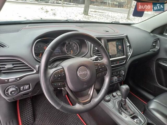 Сірий Джип Cherokee, об'ємом двигуна 3.2 л та пробігом 109 тис. км за 21500 $, фото 17 на Automoto.ua