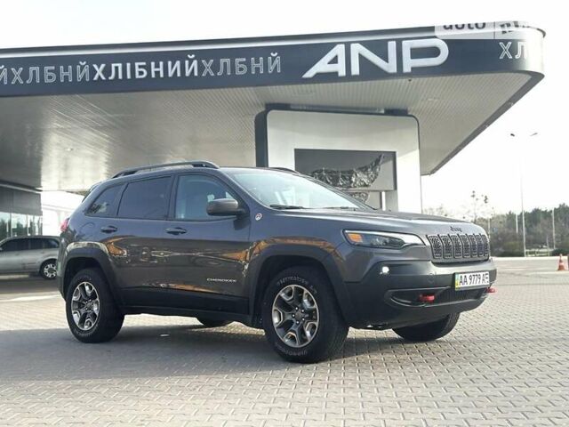 Сірий Джип Cherokee, об'ємом двигуна 1.99 л та пробігом 73 тис. км за 22900 $, фото 1 на Automoto.ua