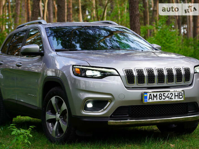 Сірий Джип Cherokee, об'ємом двигуна 2.36 л та пробігом 150 тис. км за 17000 $, фото 2 на Automoto.ua