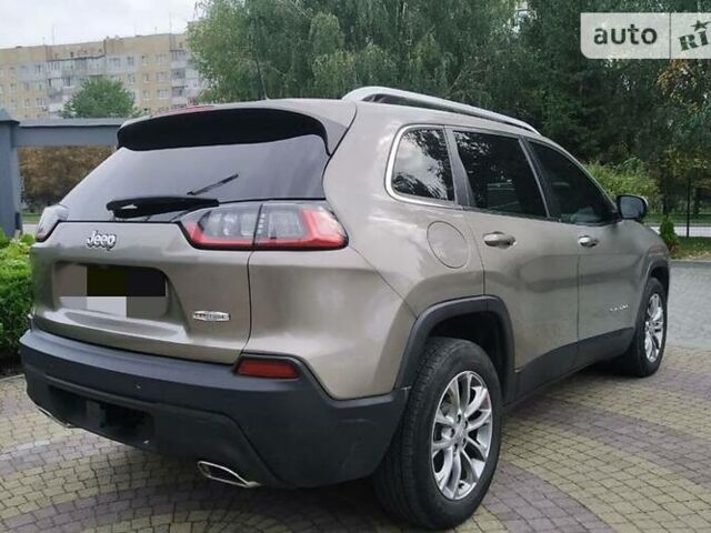 Сірий Джип Cherokee, об'ємом двигуна 3.2 л та пробігом 48 тис. км за 18000 $, фото 1 на Automoto.ua