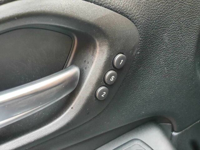 Сірий Джип Cherokee, об'ємом двигуна 0 л та пробігом 90 тис. км за 11500 $, фото 10 на Automoto.ua