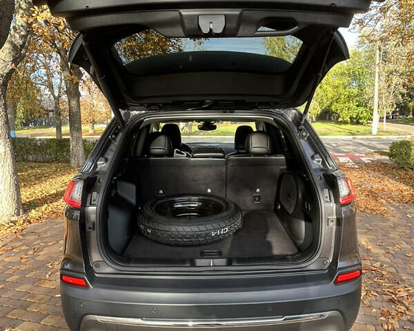 Серый Джип Чероки, объемом двигателя 3.24 л и пробегом 107 тыс. км за 19500 $, фото 12 на Automoto.ua