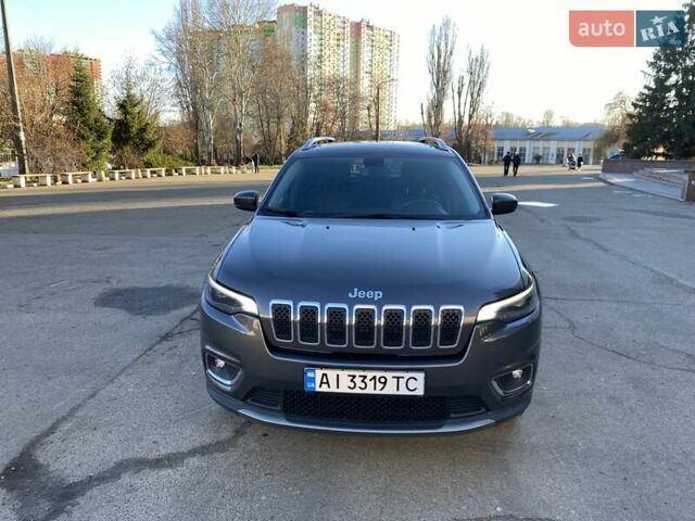 Серый Джип Чероки, объемом двигателя 2 л и пробегом 130 тыс. км за 18300 $, фото 1 на Automoto.ua