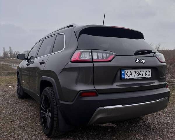 Серый Джип Чероки, объемом двигателя 2.4 л и пробегом 83 тыс. км за 21000 $, фото 4 на Automoto.ua