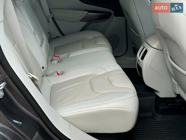 Серый Джип Чероки, объемом двигателя 3.2 л и пробегом 108 тыс. км за 21290 $, фото 24 на Automoto.ua